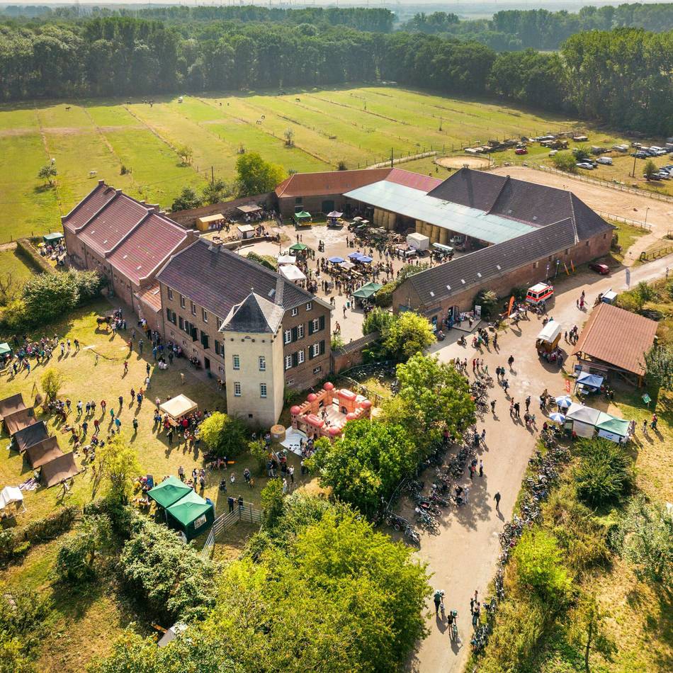 In der Urdenbacher Kämpe: Sonntag ist Hofmarkt auf Haus Bürgel
