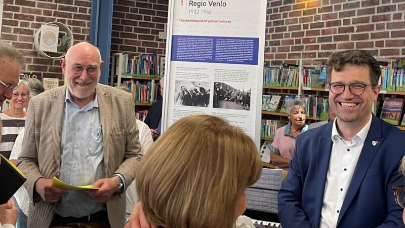 Ausstellung in der Stadtbücherei: Deutsch-niederländische Zusammenarbeit zweier Chöre