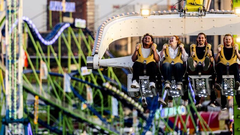 Größte Kirmes am Rhein: Rheinkirmes 2025 in Düsseldorf – Feuerwerk, Neuheiten, Highlights