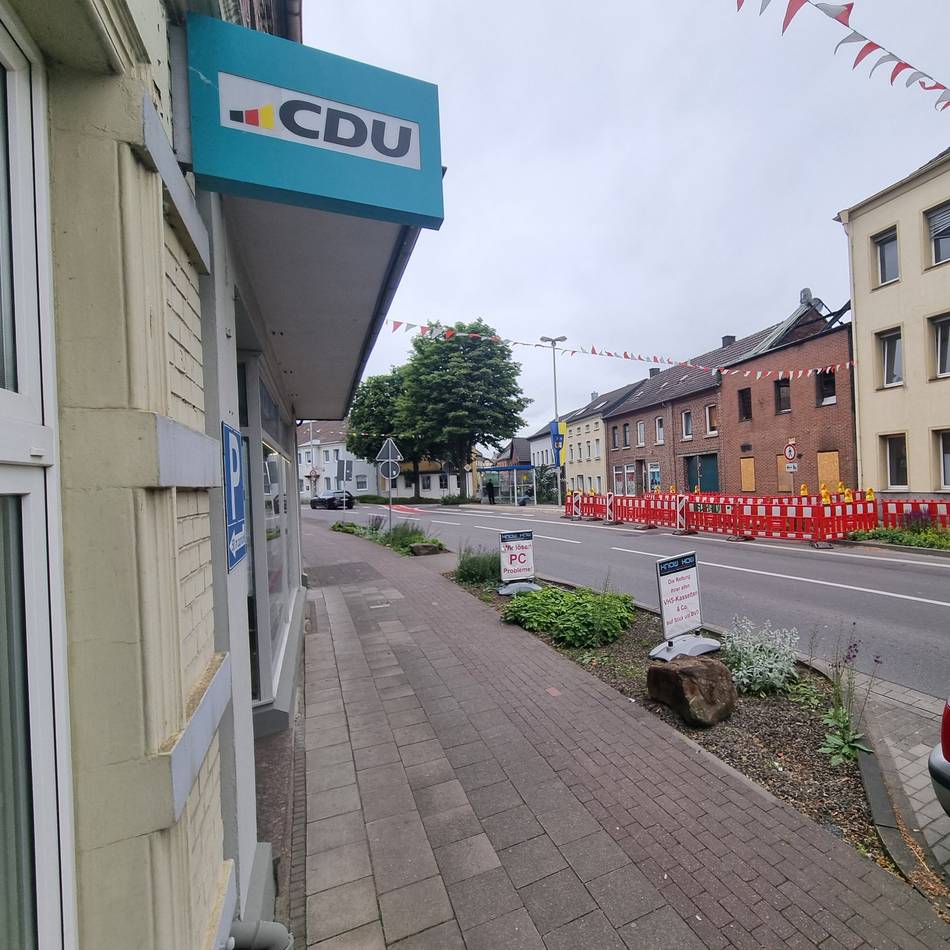 SPD gegen CDU in Jüchen: Eine heftige Virus-Erkrankung namens Wahlkampf