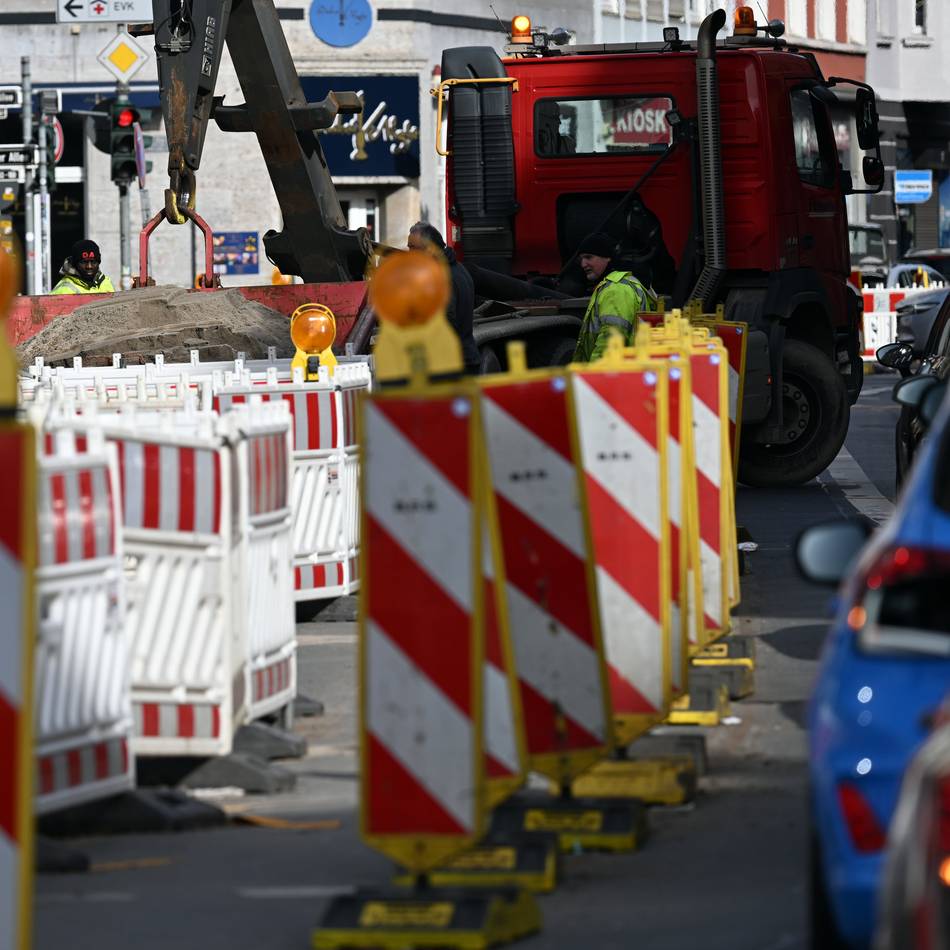 Arbeiten der Netzgesellschaft Düsseldorf: Die Friedrichstraße ist jetzt voll gesperrt