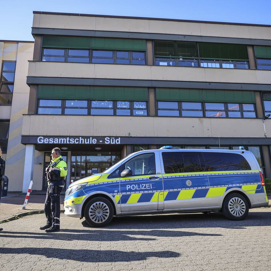 Schulen setzten Unterricht fort: Erneut Drohmails an Duisburger Schulen verschickt – Polizei ermittelt
