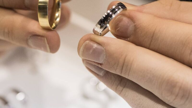 Verkauf von Gold vorgetäuscht: Trickdiebstahl in Weseler Juweliergeschäft – Polizei sucht Zeugen