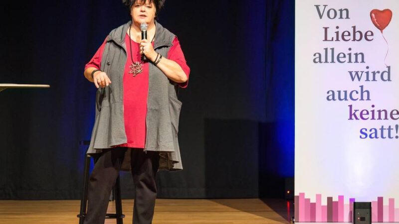 Lachen fürs Hospiz: Ingrid Kühne lädt nach Walbeck ein: Lachen fürs Hospiz: Ingrid Kühne lädt nach Walbeck ein