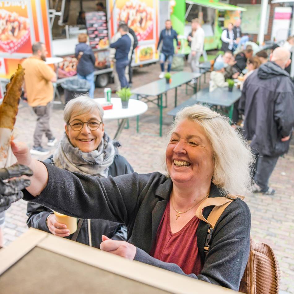 Street Food Festival am Markt: In Uedem essen sie auf der Straße