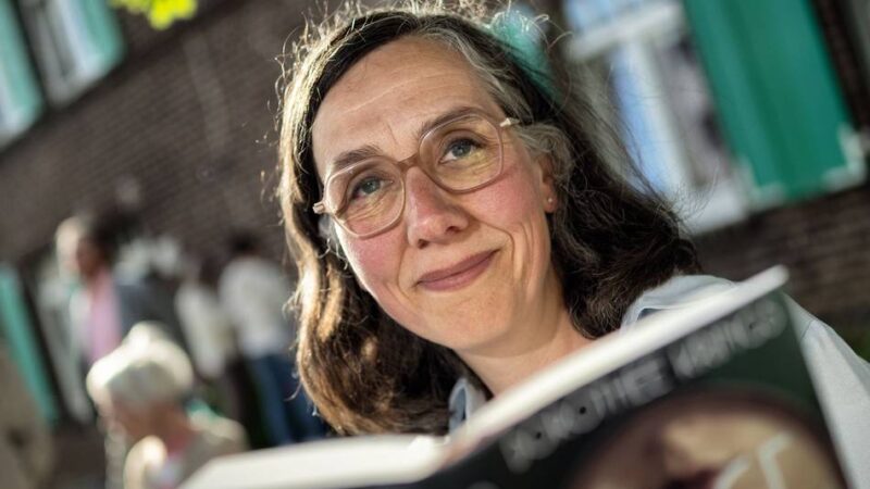 Ulla-Hahn-Haus in Monheim: Autorin Dorothee Krings liest aus ihrem Debütroman vor