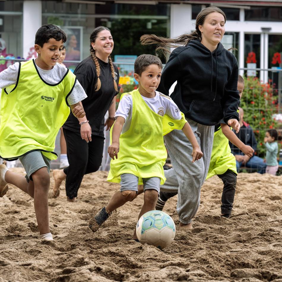 Fun-Fete im Berliner Viertel: Monheim feiert Vielfalt auf dem Ernst-Reuter-Platz