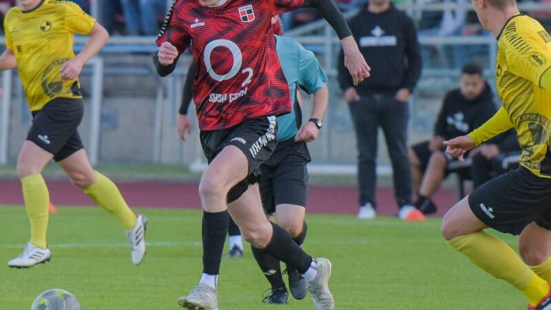 Das Spiel des Tages in der Fußball-Kreisliga Kleve/Geldern: Viktoria Goch II stößt das Tor zur Bezirksliga ganz weit auf