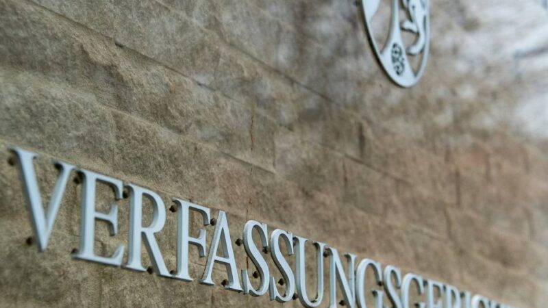 Reaktionen aus Mönchengladbach: Kleinparteien gewinnen Rechtsstreit – was bedeutet das für die Kommunalwahl?