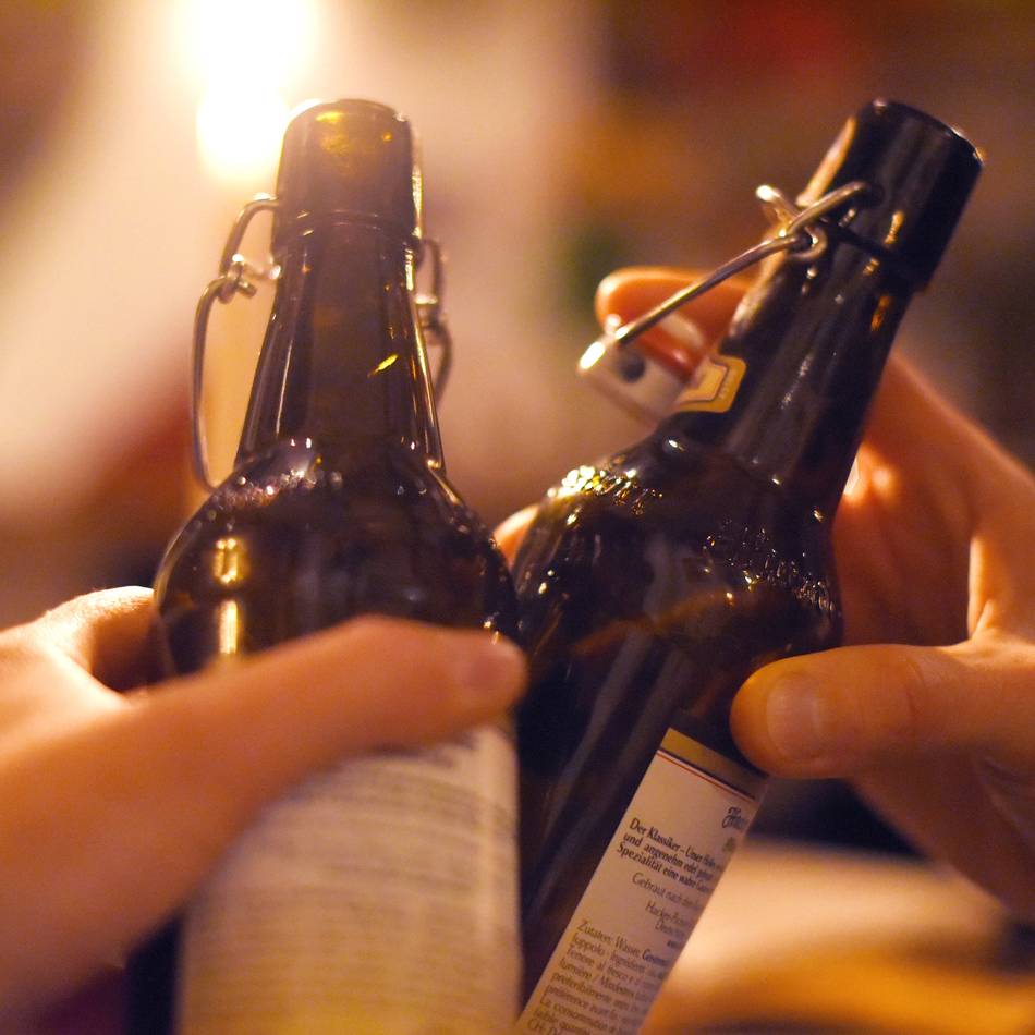 Gewerkschaft kündigt Warnstreiks an: Drohen Bier-Engpässe im Rhein-Kreis?