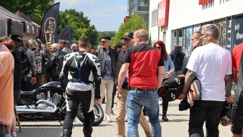 Veranstaltung im Gewerbegebiet: Jüchen als Motorrad-Meile – ein Wochenende mit Action und Shows bei Polo