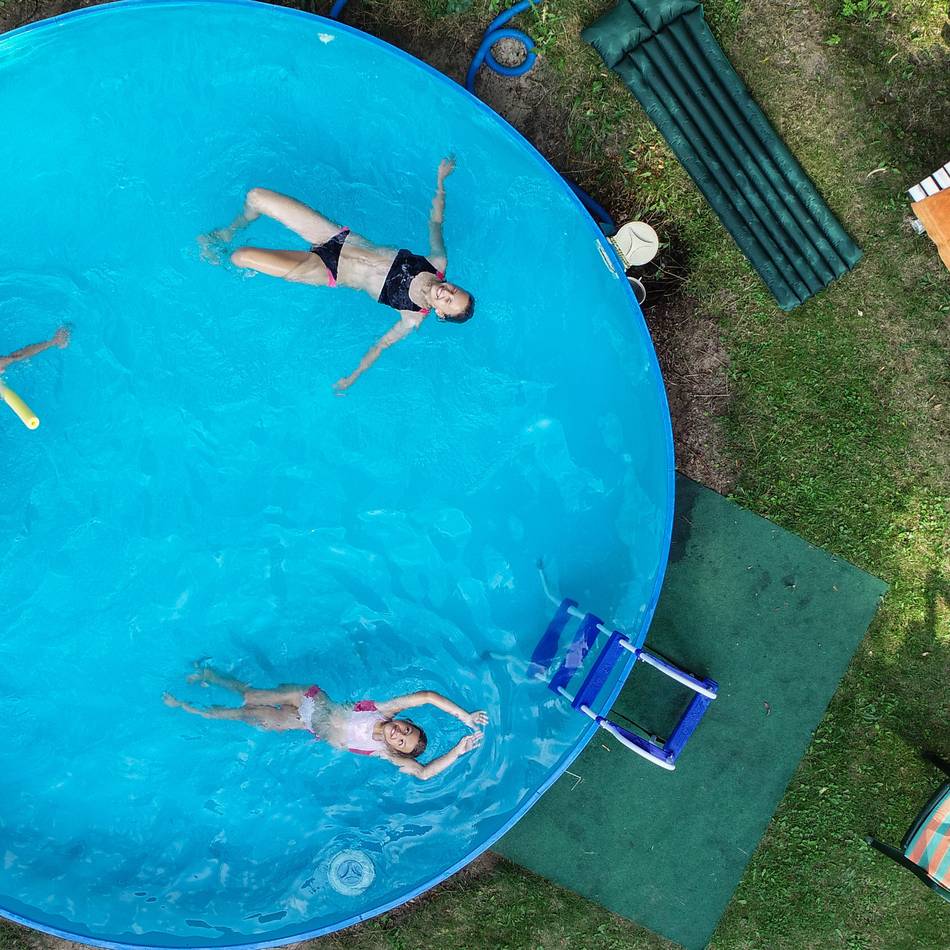 Sommer in Kempen: Wie man große Planschbecken richtig befüllt
