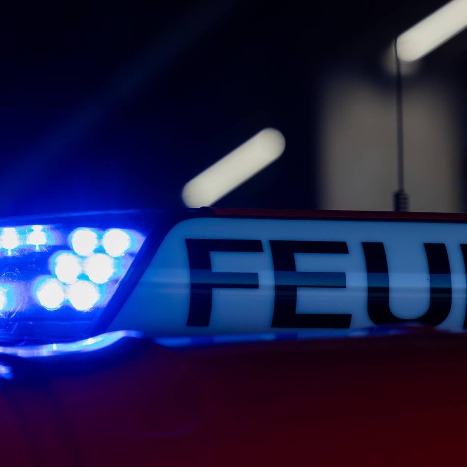Zeugensuche in Leverkusen: Mülltonnen in Flammen – Kripo ermittelt wegen Brandstiftung