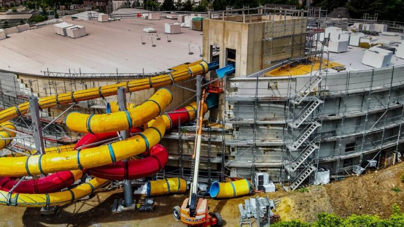 Bauverzögerung in Monheim: Umbau des Mona Mare wird teurer – Wellenbad öffnet später