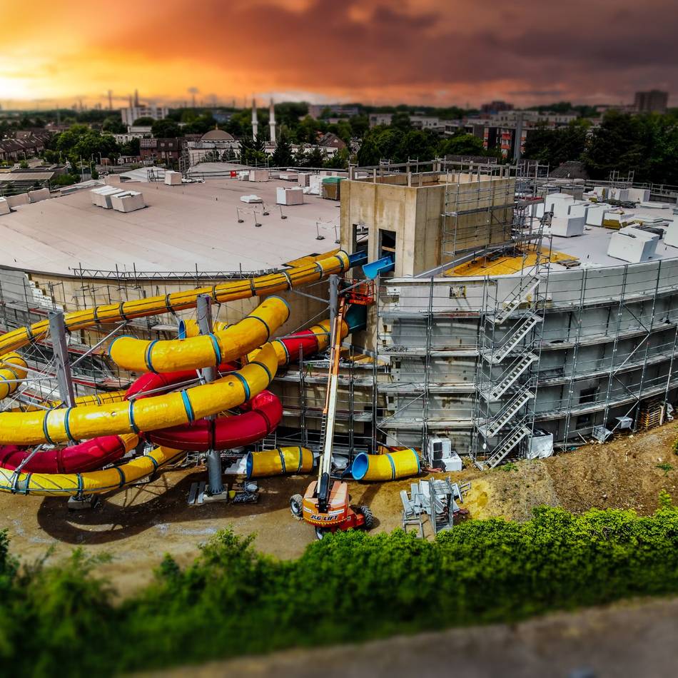 Bauverzögerung in Monheim: Umbau des Mona Mare wird teurer – Wellenbad öffnet später