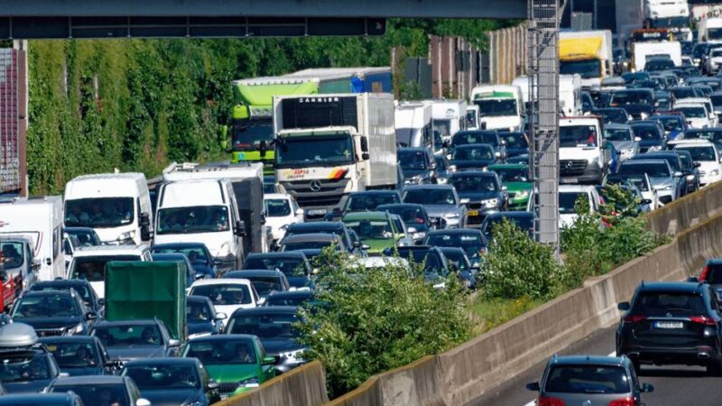 Christi Himmelfahrt: NRW-Autobahnen und Strecken in die Niederlande am Wochenende überlastet