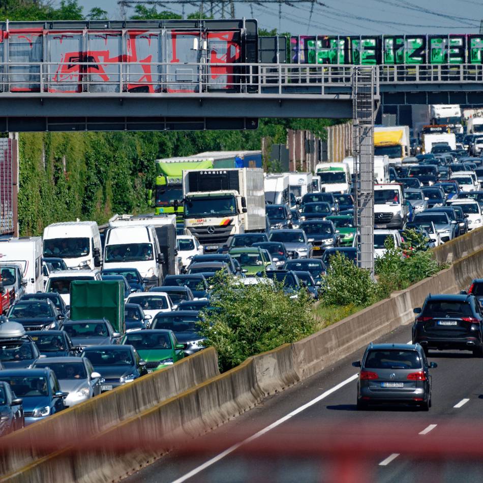 Christi Himmelfahrt: NRW-Autobahnen und Strecken in die Niederlande am Wochenende überlastet