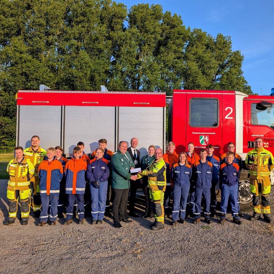 Spendenübergabe: Borther St.-Evermarus-Schützen unterstützen Jugendfeuerwehr