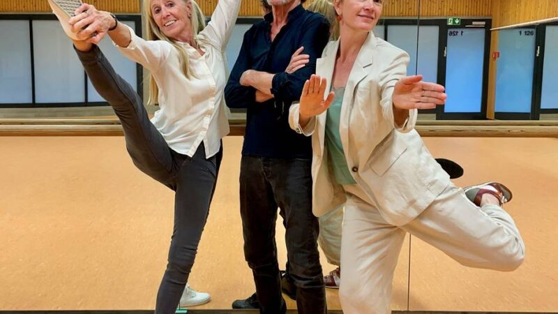 Tanztheater Schlebusch: Tanzalarm weckt das Schlafmützenvolk