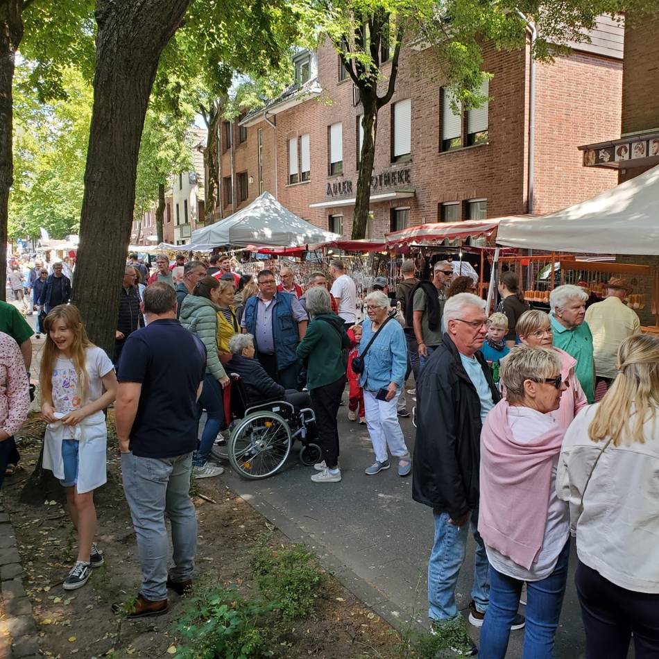 Handwerkermarkt mit verkaufsoffenem Sonntag: Sonsbecker Brunnenmarkt diesmal wieder mit Bühne