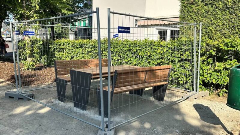 Künftiger Treffpunkt in Dabringhausen: Im „Seniorengärtchen“ wird fleißig gearbeitet