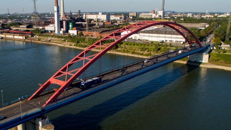 Neubau der Brücke der Solidarität: Straßenbahn soll wieder über den Rhein fahren