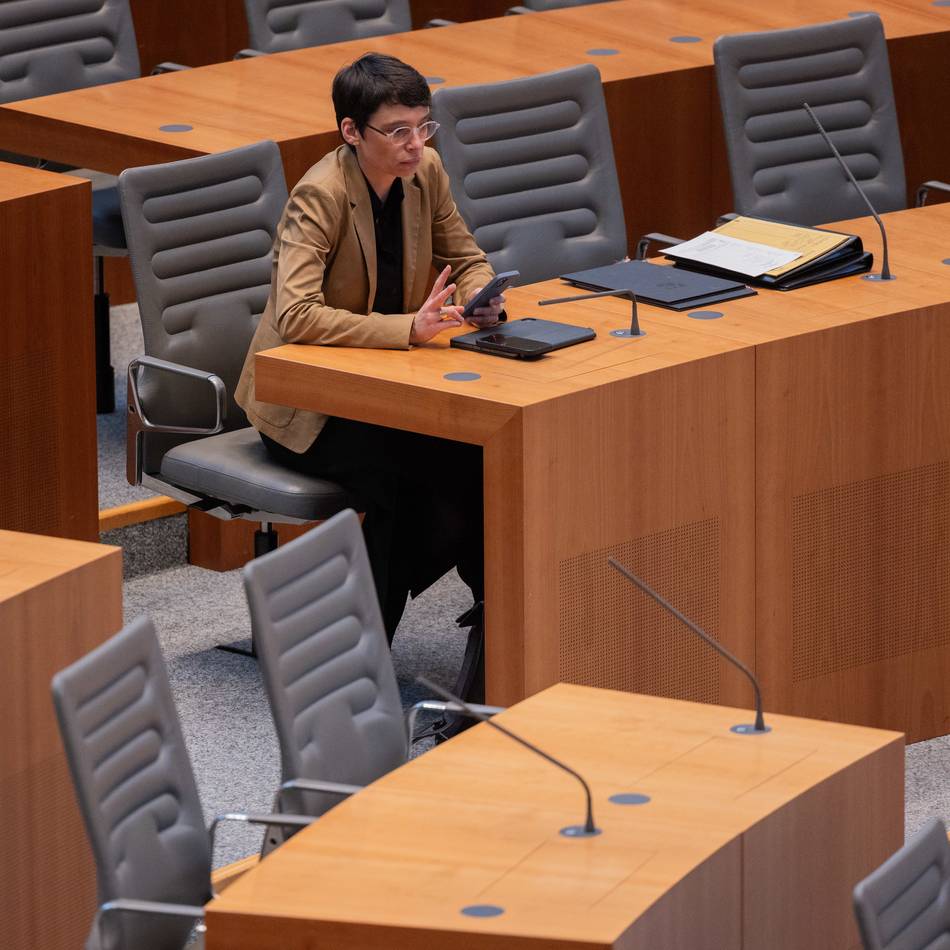 Kommunikation nach Terroranschlag in Solingen: Schwere Vorwürfe gegen NRW-Fluchtministerin Paul – SPD vermutet Löschung von Chats