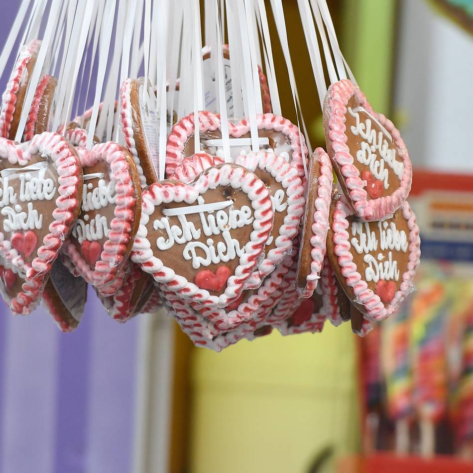Drei Tage Kirmes: Die Kirmes in Schneppenbaum will Kneipen-Feeling ins Zelt bringen