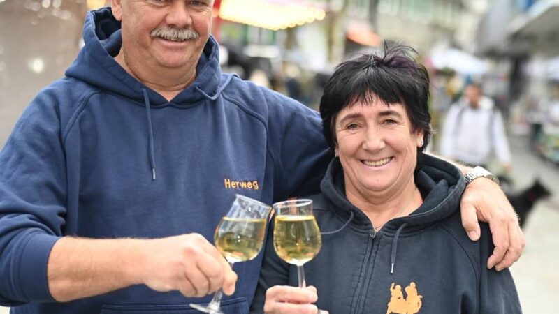 Traditionsveranstaltung in Hückeswagen: Kühler Auftakt in die Feierabend-Saison
