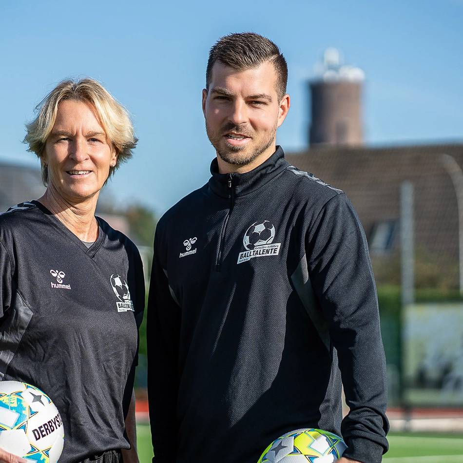 Ex-Nationalttrainerin und Ex-MSV-Spieler: Martina Voss-Tecklenburg und Kevin Wolze coachen jetzt Kinder