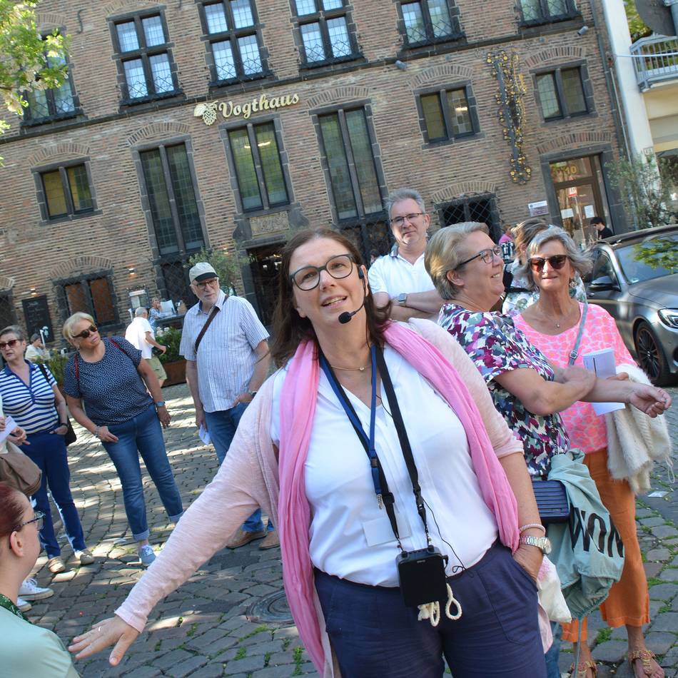 Stadtführung feierte Premiere: Neusser Traditionen auf der Spur