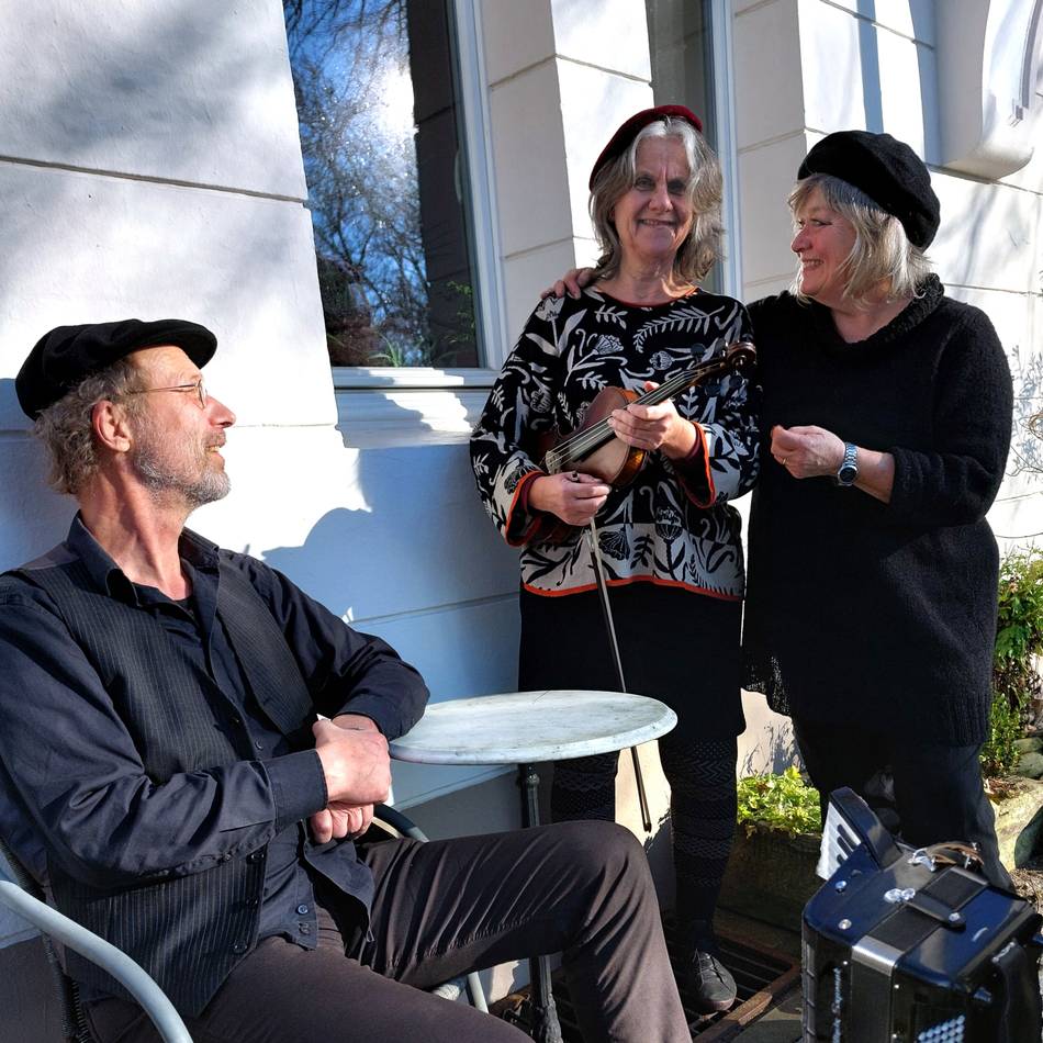 Kultur-Haus Zach in Hückeswagen: Französischer Abend mit Edith Piaf und Charles Aznavour