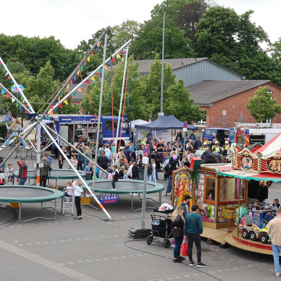 Großveranstaltung in Wevelinghoven: Maimarkt zieht Tausende Besucher in die Gartenstadt