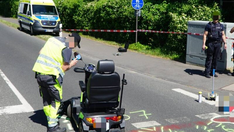 Mann lebensgefährlich verletzt: Polizei sucht Zeugen nach Unfall in Kempen