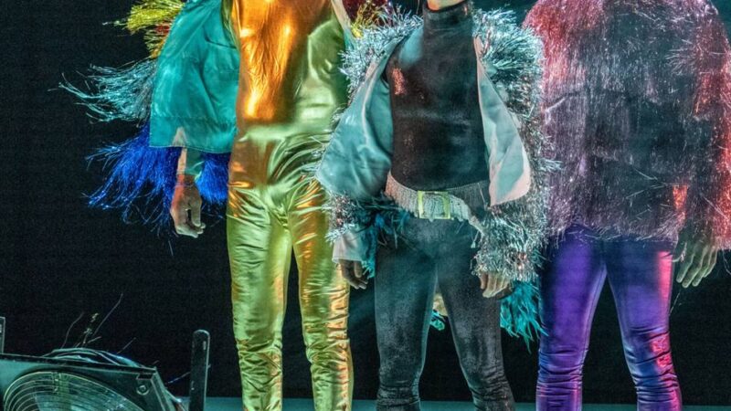 Tanz-Performance in der Viersener Festhalle: Klatschen war nicht nur erwünscht, sondern gefordert