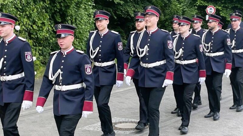 Schützenfest der St.-Agatha-Bruderschaft: Booster-Konzert und eine Artillerie mit neuen Uniformen