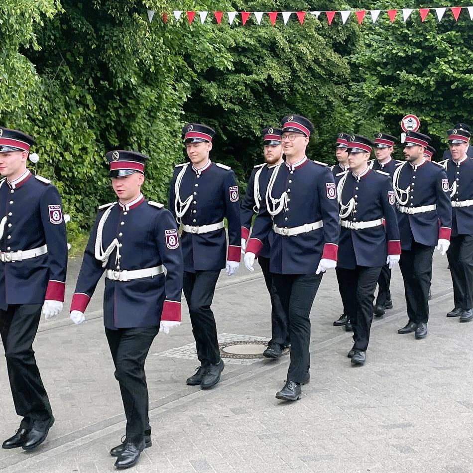 Schützenfest der St.-Agatha-Bruderschaft: Booster-Konzert und eine Artillerie mit neuen Uniformen