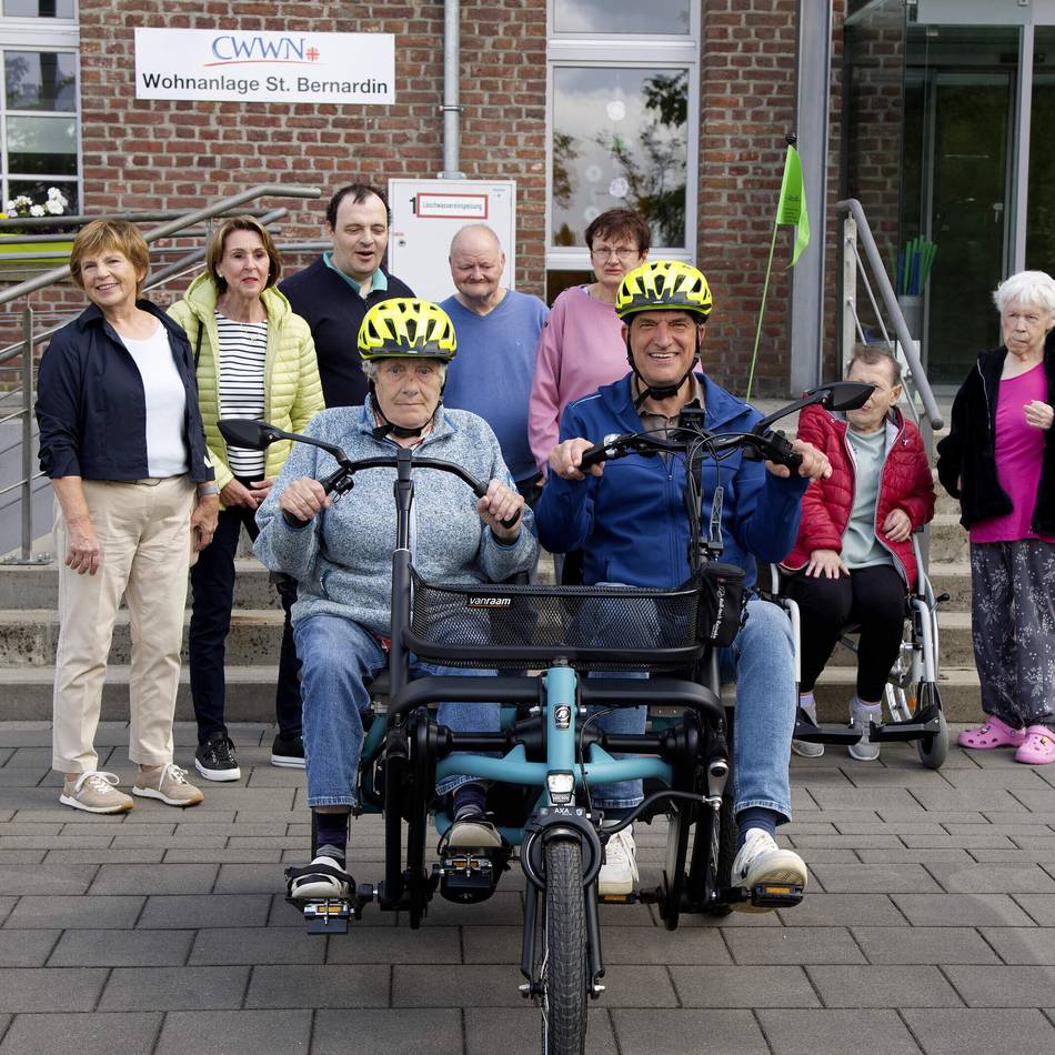 Aktion Mensch spendet Parallel-Tandem für St. Bernardin: Fahrspaß mit dem Rad trotz Handicap