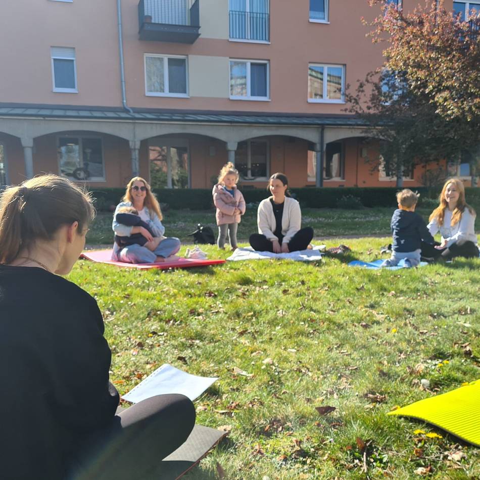 Bei Spielgruppe Vergissmeinnicht: Kinderyoga in Kevelaer