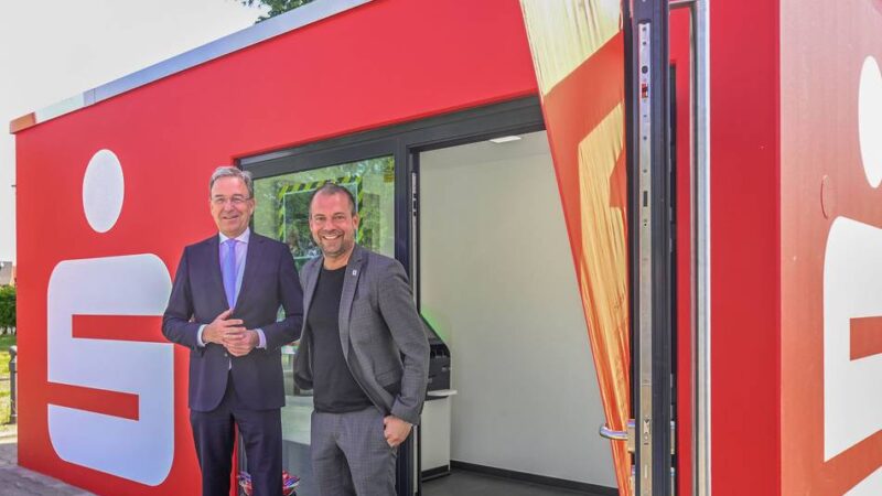 Neuer SB-Standort: Sparkassen-Pavillon in Neersen eröffnet
