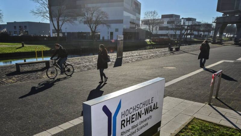 Im Laden und in der Gastronomie: Die Mehrheit der Studenten im Kreis Kleve arbeitet nebenbei