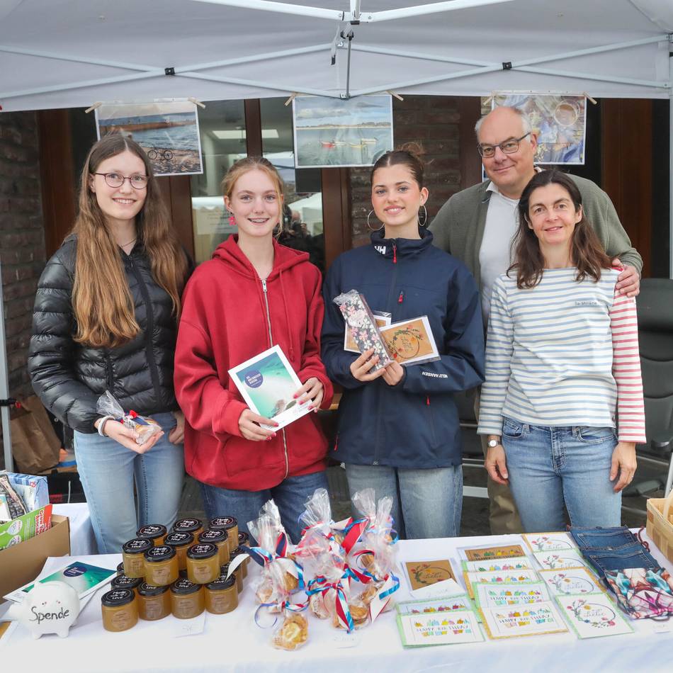 Beliebtes Stadtfest in Meerbusch: Osterath zeigt Vielfalt beim Maimarkt