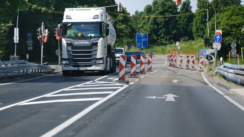 Brückenbauarbeiten beendet: Der Weg nach Homberg ist endlich wieder frei