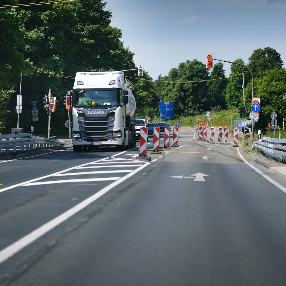 Brückenbauarbeiten beendet: Der Weg nach Homberg ist endlich wieder frei