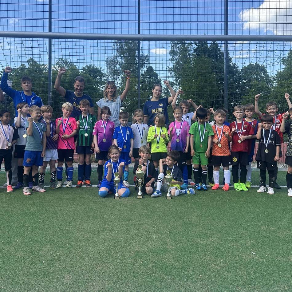 Futsal-Cup 2025 in Korschenbroich-Glehn: Grundschüler kickten nach Fifa-Regeln auf Kleinspielfeld