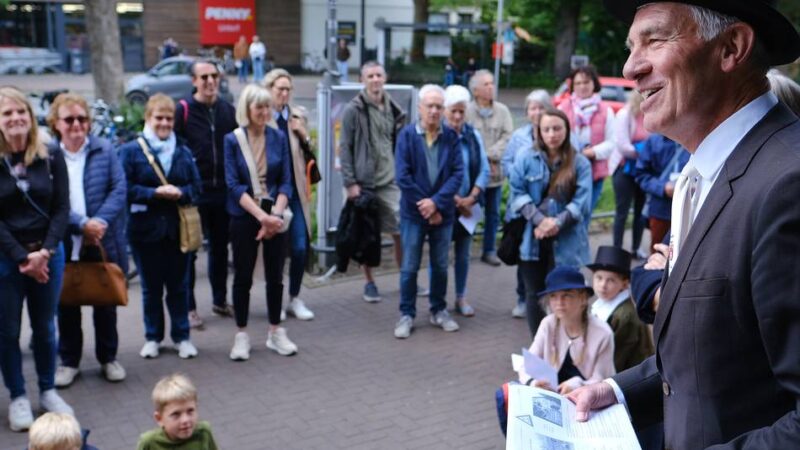 Dorfrundgang in Lintorf: Grundschüler lassen Geschichte lebendig werden