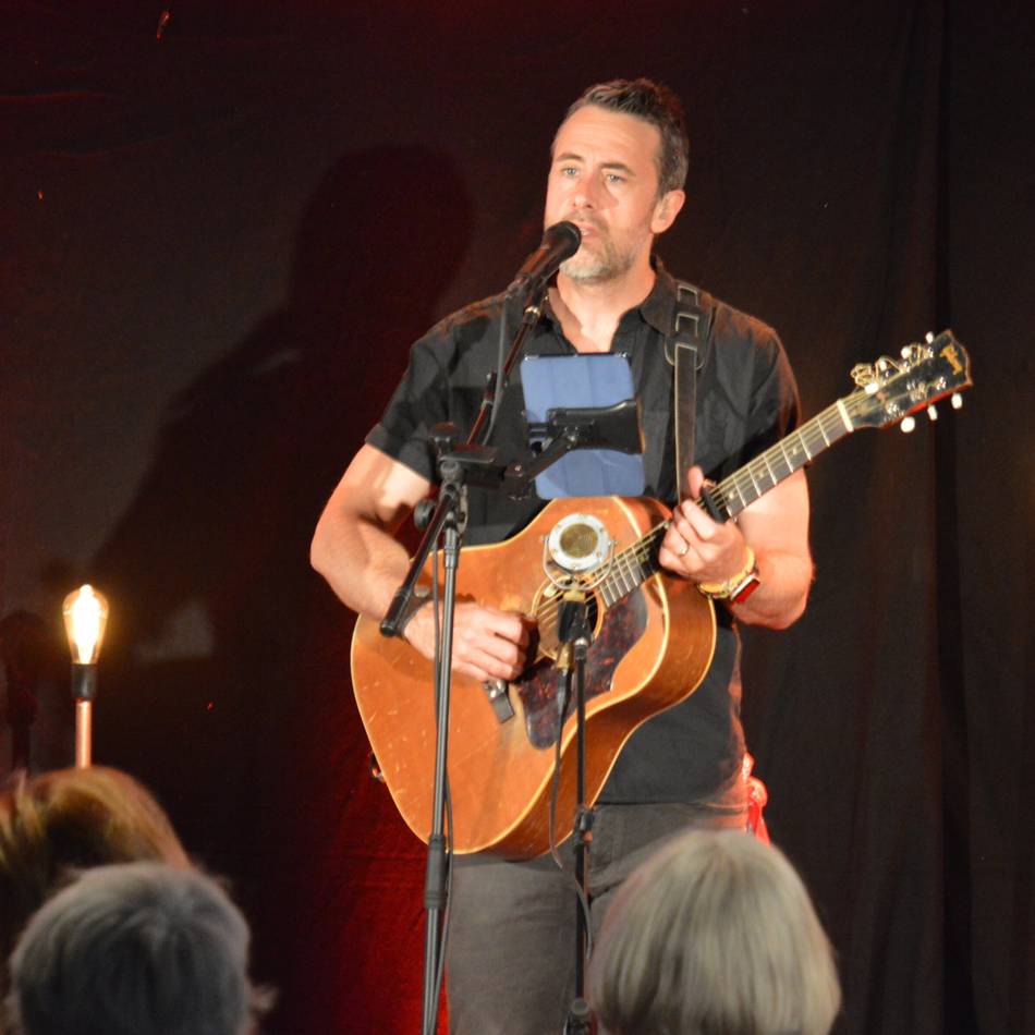 Jay Nash in Dabringhausen: Ein musikalischer Abend unter Freunden