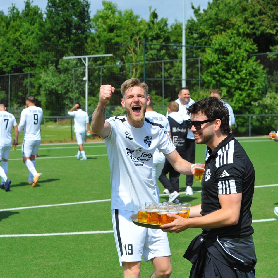 Beeindruckende Spielzeit: Lürrips Reserve feiert Aufstieg in die Kreisliga A