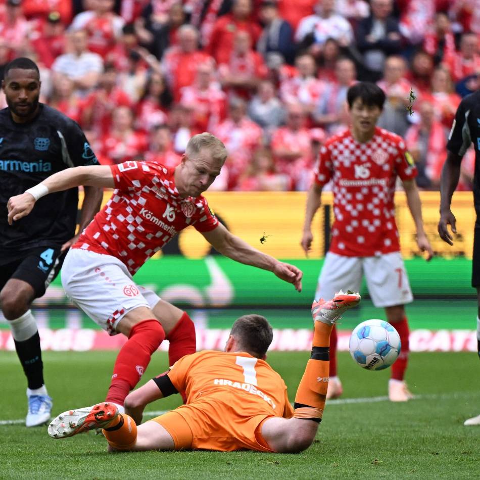 Kurioses VAR-Spektakel: Bayer fängt sechs Tore in Mainz – und spielt 2:2