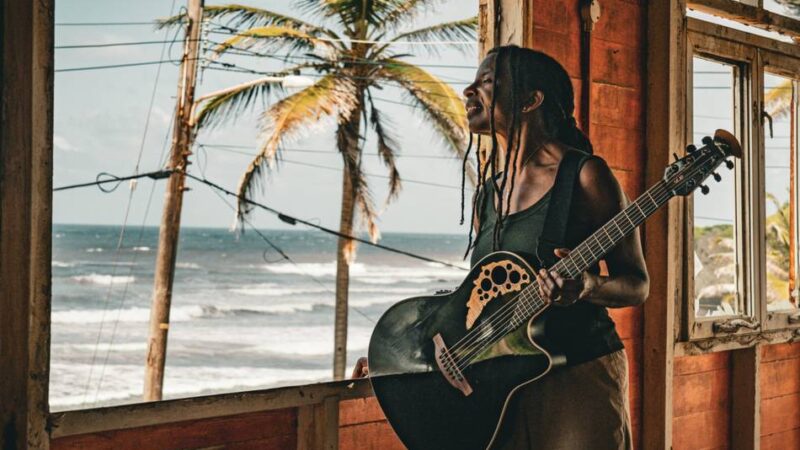 Sängerin aus Alpen: Judy Bailey bringt neues Album mit 17 Songs heraus